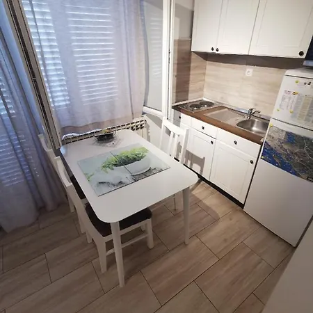 Studio Apartment Jela Apartment *