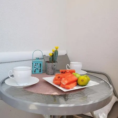 Studio Apartment Jela * Sibenik